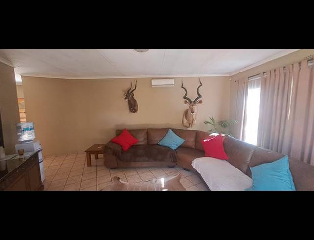 4 BEDROOM HOUSE FOR SALE IN ELSPARK